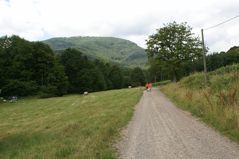 DSC02819.JPG - Le grand parcours a passé tout là haut